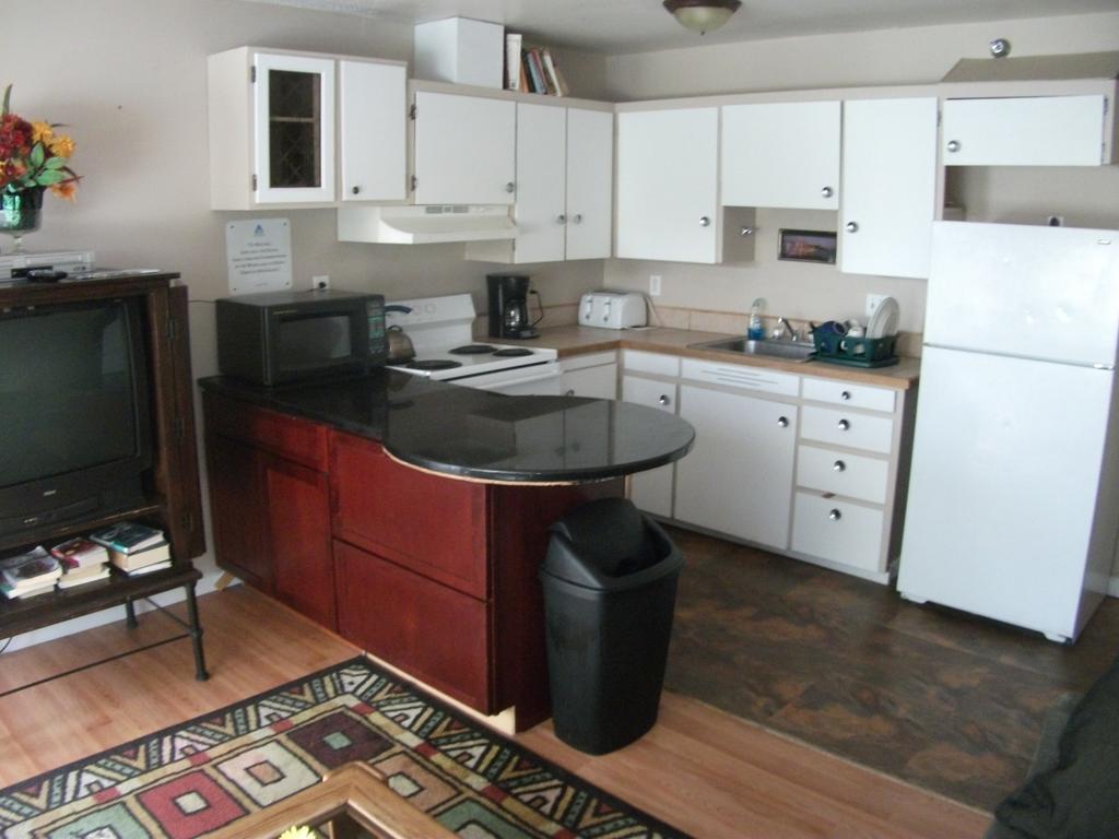 Bent Prop Inn And Hostel Of Alaska - Midtown Anchorage Phòng bức ảnh