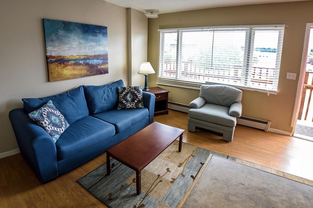 Bent Prop Inn And Hostel Of Alaska - Midtown Anchorage Ngoại thất bức ảnh